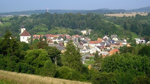 M�ste�ko Úterý v krajin� Tepelské vrchoviny