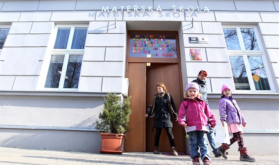 Ředitelka školky na maloměřickém Proškově náměstí Božena Jonášová rezignovala.