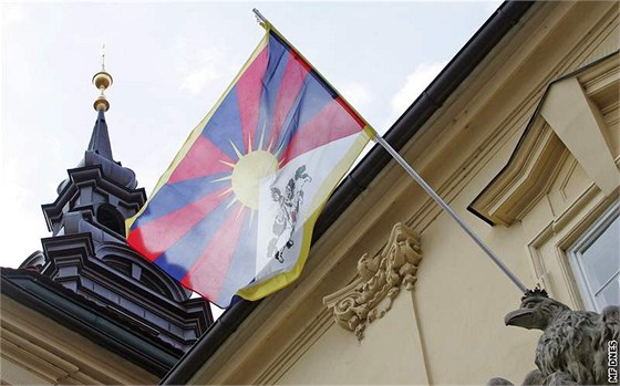 Vlajka Tibetu zstane v Jablonci nad Nisou ve skladu. (ilustraní snímek)