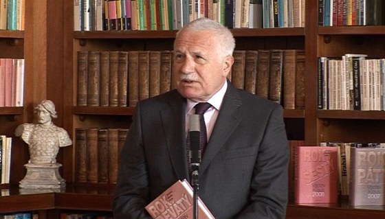 Václav Klaus na tiskové konferenci ke své nové knize Rok devátý