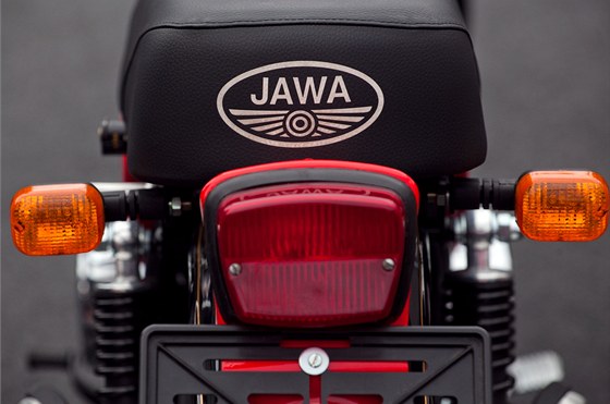 Na pražském Výstavišti se v rámci přehlídky Motocykl představila i retro Jawa