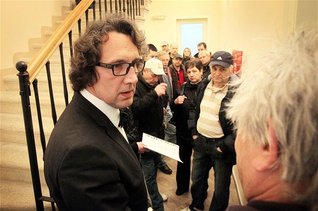 Insolven�ní správce Ji�í �vihla (vlevo) jednal ve st�edu se zam�stnanci SPG