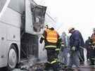 Autobus jablonecké cestovky vzplál pravdpodobn kvli závad na...