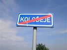 Znaka stojí na cest z Kolodjí do Bchovic.