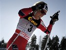 Norská závodnice Therese Johaugová na trati skiatlonu SP na 2x7,5 km v Lahti.
