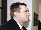 Poslanec Michal Babák ped jednáním Obvodního soudu. (7. bezna 2012) 
