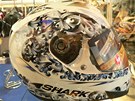 Ani populární helmy Shark zdaleka nejsou jen pro drsné motorkáe, ale i pro...