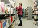 Mstsk knihovna v Hostinnm se pesthovala do novch prostor v opravenm