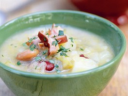 Zeln� pol�vka s uzen�m masem