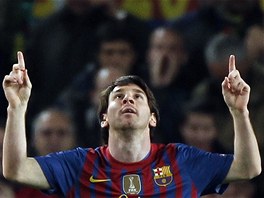 HRDINA. Lionel Messi z Barcelony oslavuje jeden ze svch gl do st