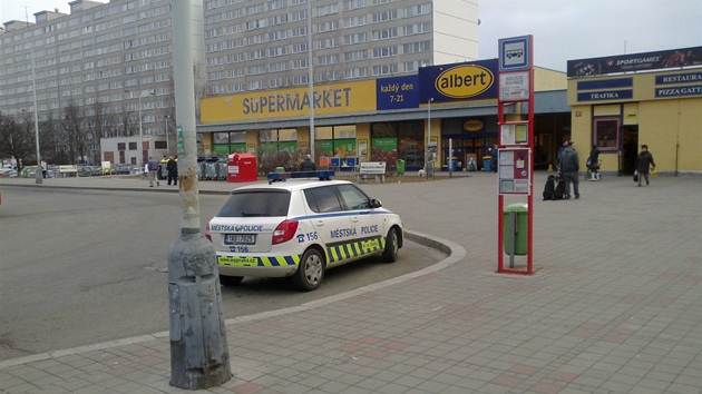 Stráníci na stanoviti autobus parkovali v pátek 2. bezna okolo pl páte