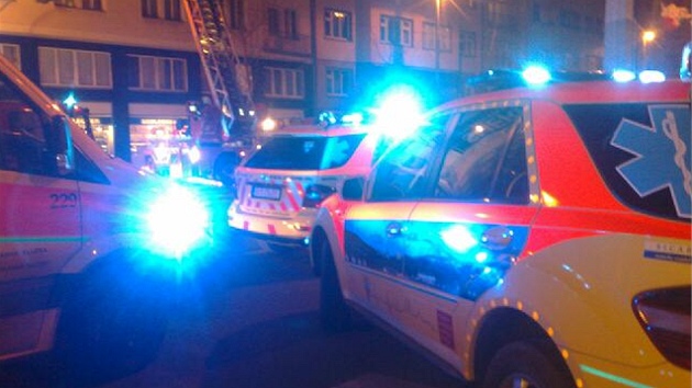 Požár podkrovního bytu na Vinohradské ulici v Praze (6.3.2012)