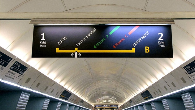 Nové ukazatele stanic v praském metru.