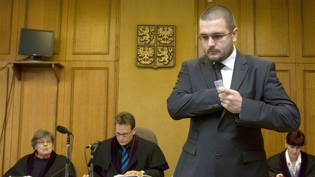 Michal Moroz pi jednání Obvodního soudu pro Prahu 5. (7. bezna 2012)