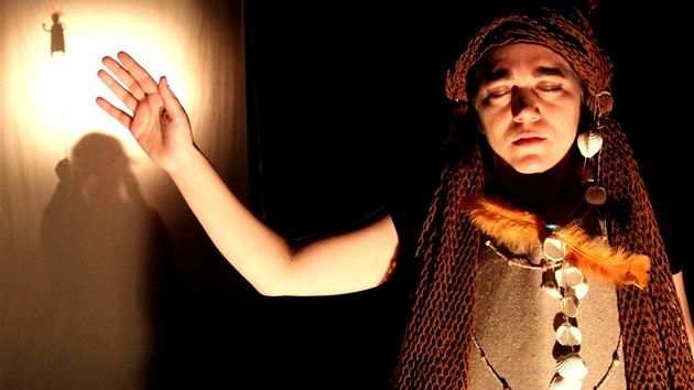 Herci vyuívají nejrznjích prostedk.