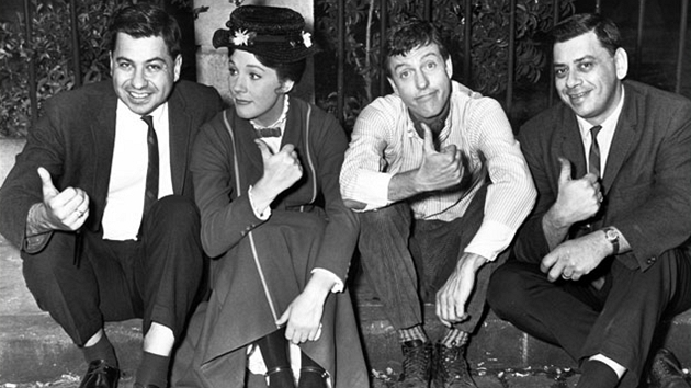Richard Sherman, Julie Andrewsov, Dick Van Dyke a Robert Sherman pi naten filmu Marry Poppins (1964)