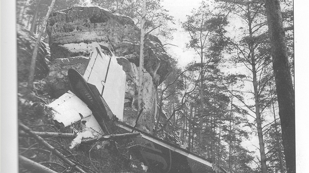 Trosky jugoslávského letadla DC-9 po nehod u Srbské Kamenice v roce 1972,