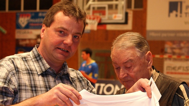Plzeská basketbalová legenda Milo Sládek oslavil osmdesátiny, blahopeje mu