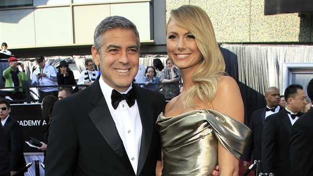 George Clooney a Stacy Keiblerová