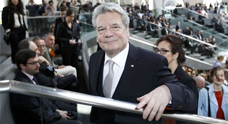 Joachim Gauck pichází na volbu nového nmeckého prezidenta (18. bezna 2012)