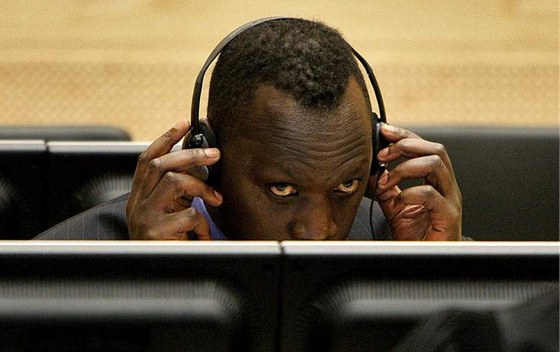 Thomas Lubanga ped Mezinárodním trestním soudem v Haagu.