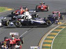 OTOKA. Brazilec Bruno Senna na Williamsu se po kolizi  obrátil v Melbourne o...