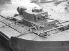 Schwimmpanzer 38. Mezi tveicí plovák je upevnn pvodn eský tank LT vz.38