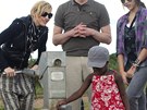 Madonna pivezla dceru Mercy do Malawi v roce 2010