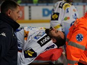 Milan Hruka z Komety Brno se v extraligovm zpase se Spartou zranil a byl