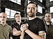 Rise Against (Tim McIlrath uprostřed) vystoupí spolu s Architects a Touché