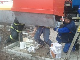 V kontejneru na elektroodpad uvzl v Jihlav patnctilet chovanec dtskho...
