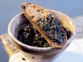 Tapen�da z �ern�ch oliv