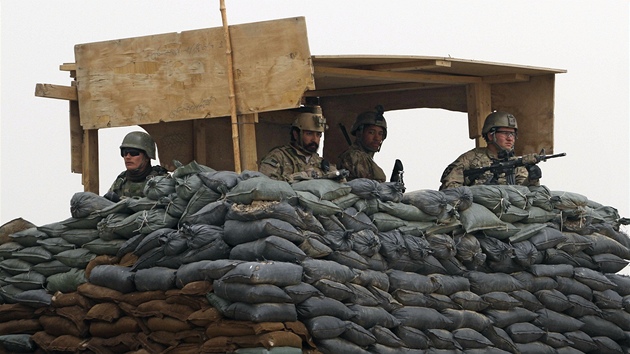 Amerit vojci na stri v Kbulu (11. bezna 2012)