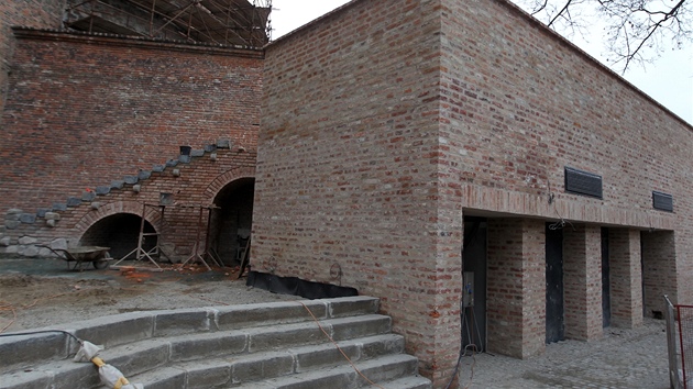 Rekonstrukce jižního křídla hradu Špilberk - nová budova letní scény.