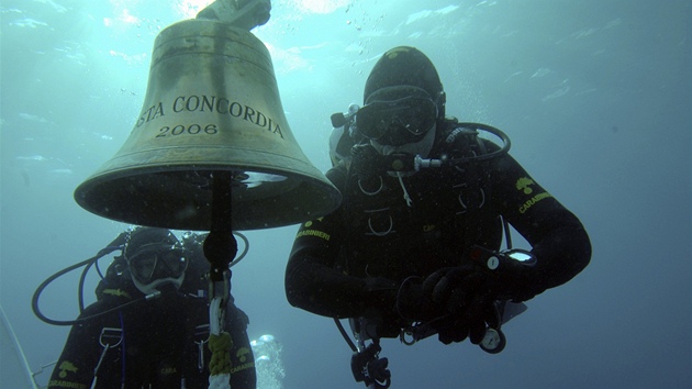 Zvony potopené lod Costa Concordia