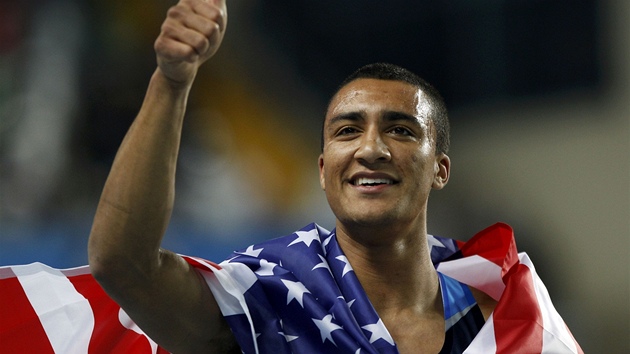 Amerian Ashton Eaton vyhrál na halovém MS v Istanbulu sedmiboj a ke zlatu