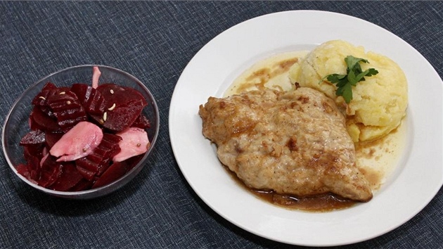 Máslový �ízek z vep�ové kýty podle �éfkucha�e Jaroslava Sapíka chutná a vypadá