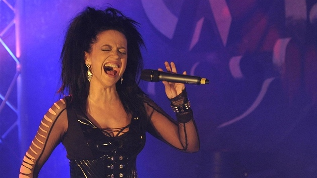 Lucie Bílá zahájila 9. 3. 2012 v Polné spolené turné s metalovým Arakainem