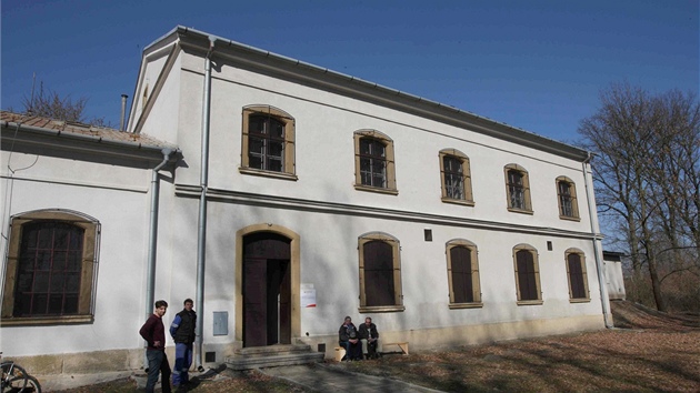 Budova historické parní vodárny v Olomouci-Chválkovicích.