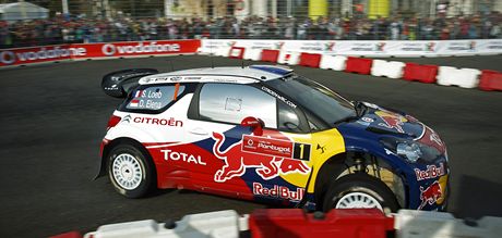 Sébastien Loeb se ene Lisabonem, 1.etapa Portugalské rallye vak pro nj