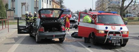 Nehoda v Kostelci nad Orlic (27. bezna 2012).