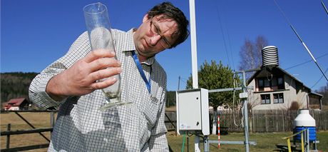 Pozorovatel eského hydrometeorologického ústavu v indelové Rudolf Kovaík.