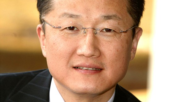 Prezident Dartmouth College Jim Yong Kim je kandidátem USA do ela Svtové banky.
