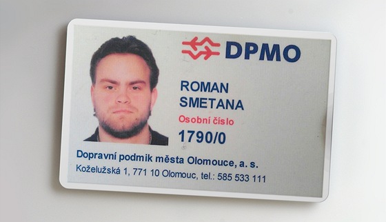 Roman Smetana v pondlí odevzdal prkazku idie olomouckého Dopravního podniku