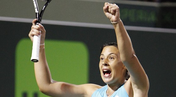 Francouzská tenistka Marion Bartoliová se raduje z výhry nad svtovou jednikou