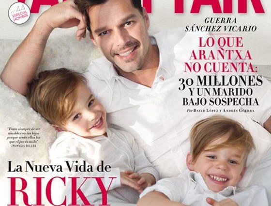 Ricky Martin a jeho dvojčata Matteo a Valentino na titulní straně španělského...