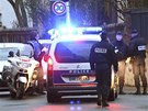 Francouzští policisté uzavřeli několik bloků ve městě Toulouse. V jednom z domů