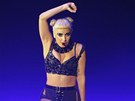 Lady Gaga v kostýmu znaky Christian Dada
