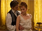 Robert Pattinson a Kristin Scott Thomasová ve filmu Miláek (2012)