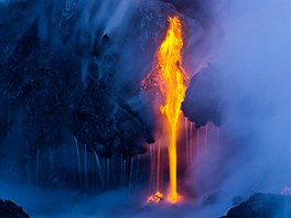 Americká geologická sluba povauje Kilaueu, která chrlí lávu nepetrit u od...